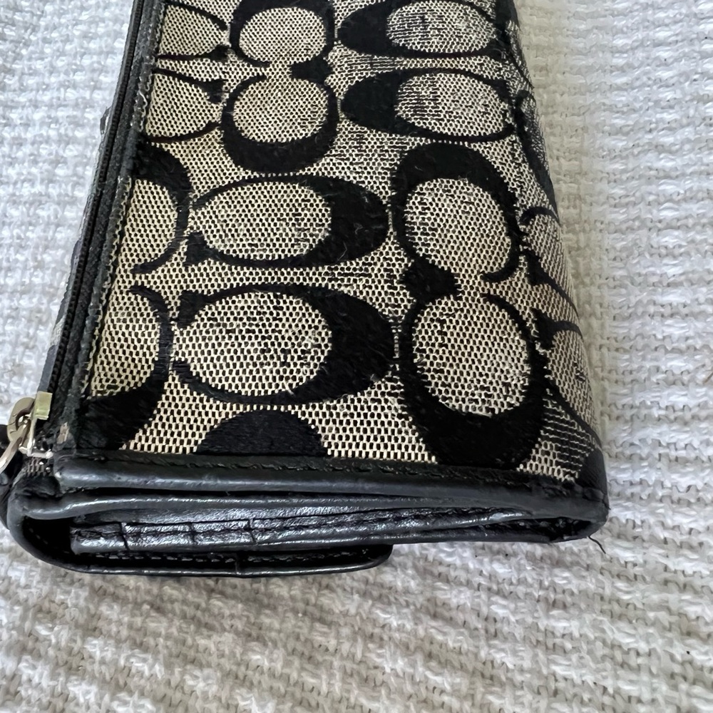 Coach Wallet - Picture 12 of 14